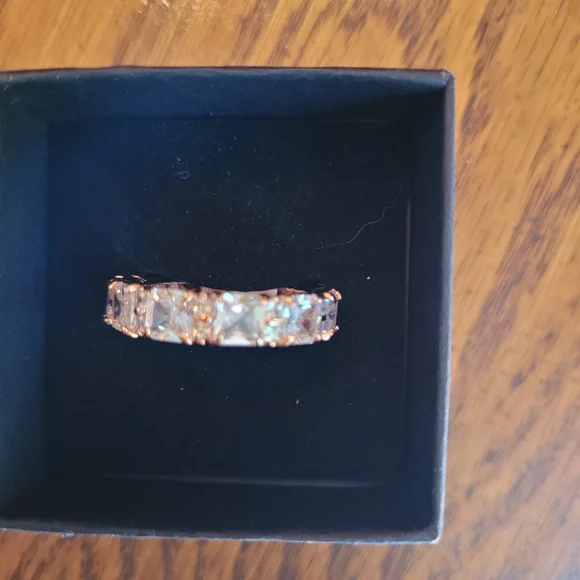 NEW bomb party ring uptown glamour - Picture 2 of 4